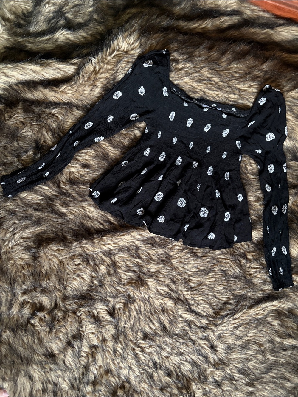 Kendall & Kylie Black Long-Sleeve Peplum Blouse with White Polka Motif Size S